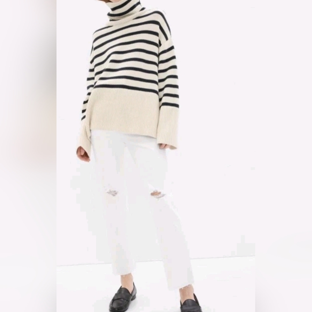 GAP Sky High Rise Cheeky Straight Distressed Jeans Raw Hem White 16/33 NWT RT$80